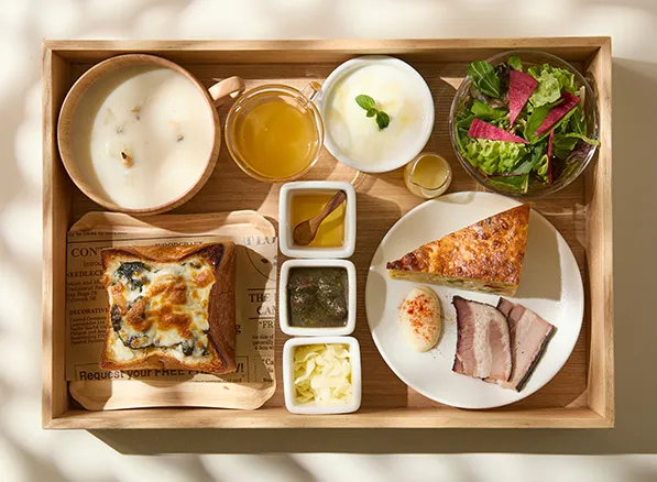 「ムーの牛タンカレートースト　」　